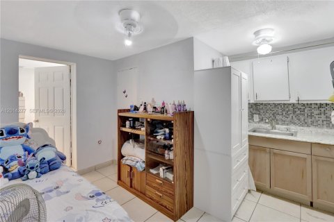 Immobilier commercial à vendre à Miami Gardens, Floride: 161.93 m2 № 2076385 - photo 28