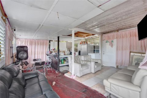 Immobilier commercial à vendre à Miami Gardens, Floride: 161.93 m2 № 2076385 - photo 27