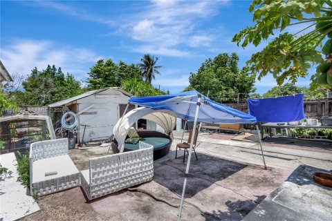 Immobilier commercial à vendre à Miami Gardens, Floride: 161.93 m2 № 2076385 - photo 5