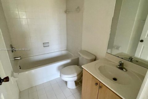 Снять в аренду кондоминиум в Катлер-Бей, Флорида 2 спальни, № 1941061 - фото 5