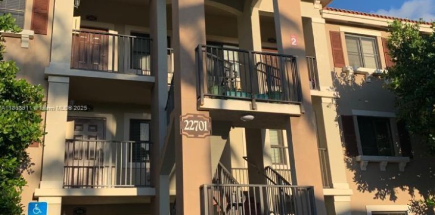 Кондоминиум с 2 спальнями в Катлер-Бей, Флорида № 1941061