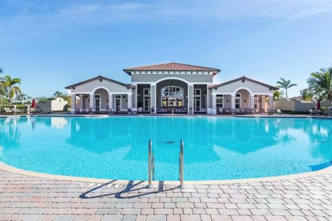 Снять в аренду кондоминиум в Катлер-Бей, Флорида 2 спальни, № 1941061 - фото 11