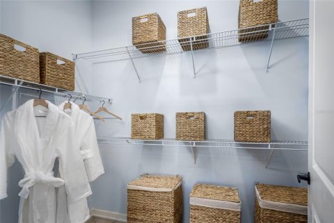 Apartment in Land O' Lakes, Florida 3 bedrooms, 143.07 sq.m. № 1900220 - photo 24