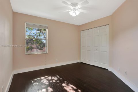 House in Margate, Florida 4 bedrooms, 196.3 sq.m. № 1741434 - photo 23