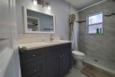 House in Tampa, Florida 6 bedrooms, 192.87 sq.m. № 1820617 - photo 12