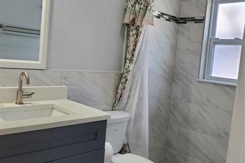 House in Tampa, Florida 6 bedrooms, 192.87 sq.m. № 1820617 - photo 26