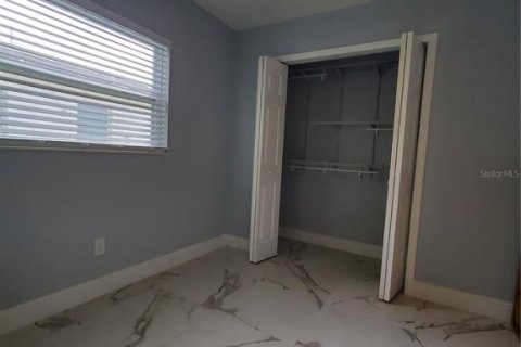 House in Tampa, Florida 6 bedrooms, 192.87 sq.m. № 1820617 - photo 16