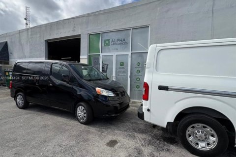 Immobilier commercial à vendre à Miami, Floride № 2001736 - photo 8