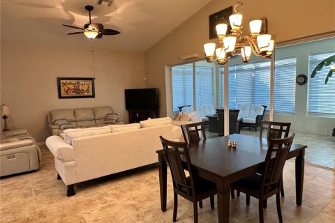 House in Polk City, Florida 3 bedrooms, 145.76 sq.m. № 1565014 - photo 14