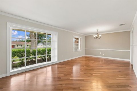 Villa ou maison à vendre à Brandon, Floride: 4 chambres, 226.03 m2 № 2418553 - photo 15