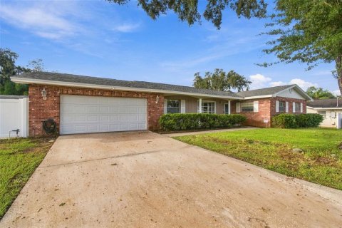 Villa ou maison à vendre à Brandon, Floride: 4 chambres, 226.03 m2 № 2418553 - photo 4