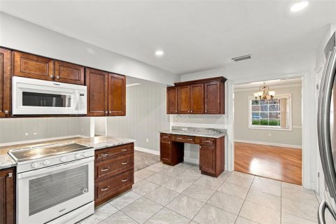 Villa ou maison à vendre à Brandon, Floride: 4 chambres, 226.03 m2 № 2418553 - photo 25