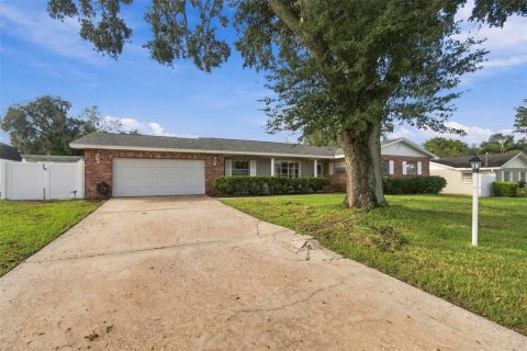 Villa ou maison à vendre à Brandon, Floride: 4 chambres, 226.03 m2 № 2418553 - photo 3