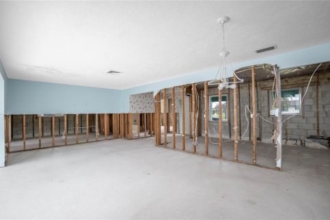 Casa en venta en Treasure Island, Florida, 3 dormitorios, 180.14 m2 № 1834913 - foto 8