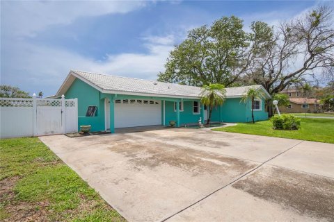 Casa en venta en Treasure Island, Florida, 3 dormitorios, 180.14 m2 № 1834913 - foto 2