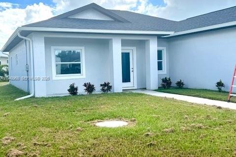 Villa ou maison à louer à Punta Gorda, Floride: 3 chambres № 1999292 - photo 2