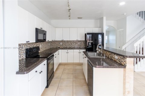 Touwnhouse à louer à Homestead, Floride: 4 chambres, 171.5 m2 № 2045393 - photo 29