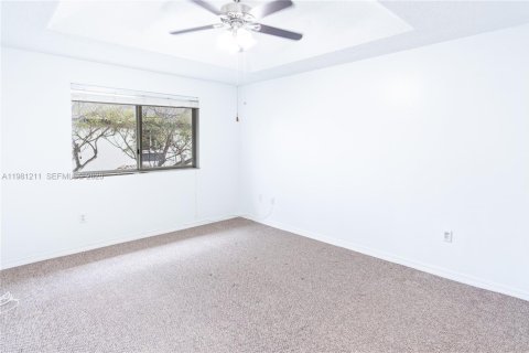 Touwnhouse à louer à Homestead, Floride: 4 chambres, 171.5 m2 № 2045393 - photo 13