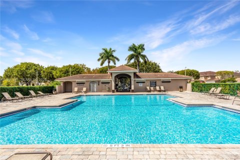 Touwnhouse à louer à Homestead, Floride: 4 chambres, 171.5 m2 № 2045393 - photo 23