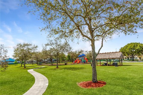 Touwnhouse à louer à Homestead, Floride: 4 chambres, 171.5 m2 № 2045393 - photo 27