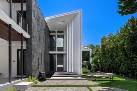 Villa ou maison à louer à Miami Beach, Floride: 5 chambres, 502.23 m2 № 2026185 - photo 19