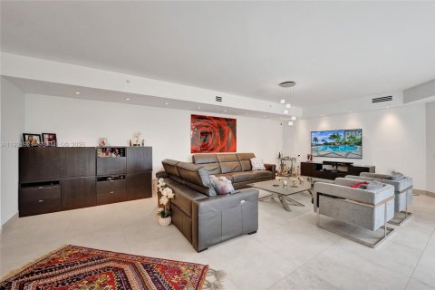 Condo in Aventura, Florida, 3 bedrooms № 1989276 - photo 20