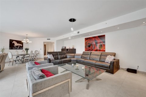 Condo in Aventura, Florida, 3 bedrooms № 1989276 - photo 23