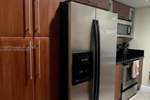 Condominio en venta en Miami, Florida, 1 dormitorio, 78.78 m2 № 2008539 - foto 4