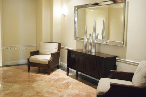 Condominio en venta en Miami, Florida, 1 dormitorio, 78.78 m2 № 2008539 - foto 15