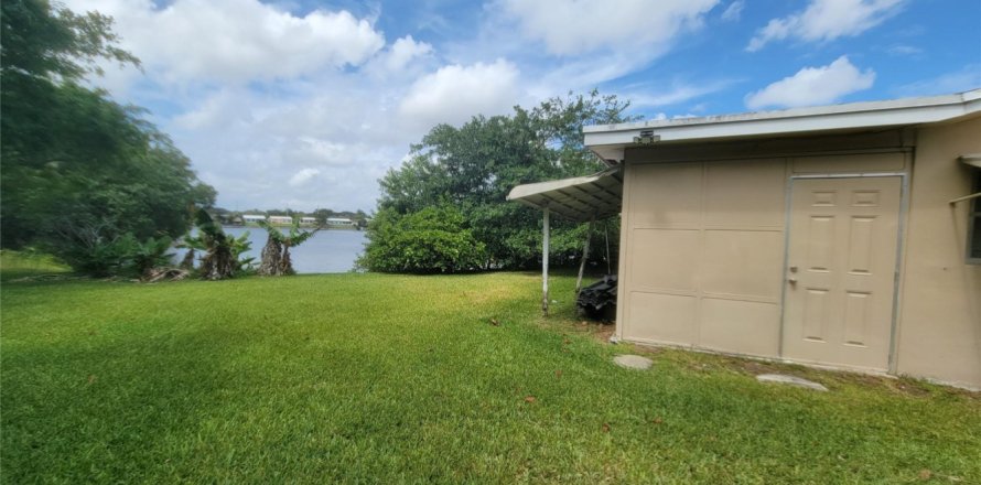 Casa en Fort Lauderdale, Florida 2 dormitorios, 120.96 m2 № 1154383