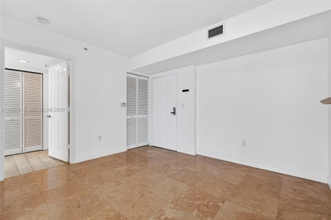 Condominio en venta en Miami, Florida, 2 dormitorios, 105.91 m2 № 1995830 - foto 7