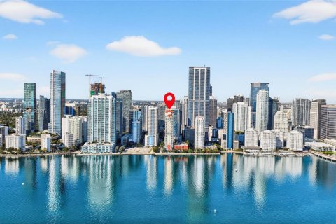 Condominio en Miami, Florida, 2 dormitorios  № 1995830