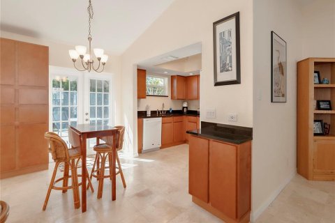 Villa ou maison à louer à Clearwater, Floride: 2 chambres, 102.19 m2 № 2419884 - photo 8