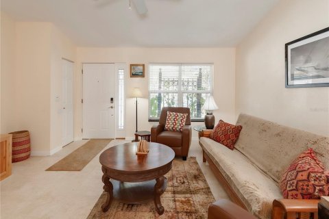 Villa ou maison à louer à Clearwater, Floride: 2 chambres, 102.19 m2 № 2419884 - photo 6