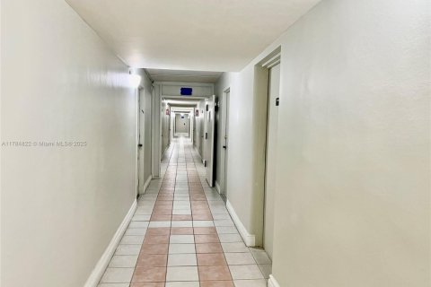 Купить кондоминиум в Майами-Бич, Флорида 1 спальня, 93.83м2, № 2012968 - фото 15