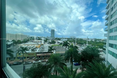 Купить кондоминиум в Майами-Бич, Флорида 1 спальня, 93.83м2, № 2012968 - фото 30