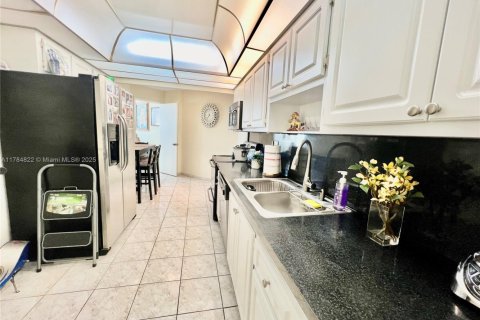 Купить кондоминиум в Майами-Бич, Флорида 1 спальня, 93.83м2, № 2012968 - фото 22