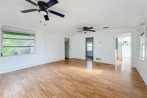 Casa en venta en Saint Petersburg, Florida, 1 dormitorio, 46.45 m2 № 2386253 - foto 3