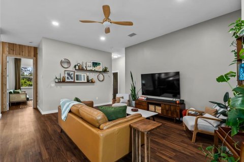 Casa en venta en Port Charlotte, Florida, 3 dormitorios, 145.76 m2 № 2414958 - foto 6