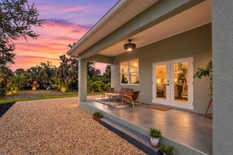Casa en venta en Port Charlotte, Florida, 3 dormitorios, 145.76 m2 № 2414958 - foto 3