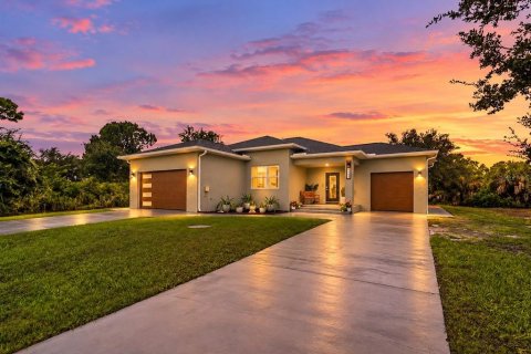 Villa ou maison à Port Charlotte, Floride 3 chambres, 145.76 m2 № 2414958