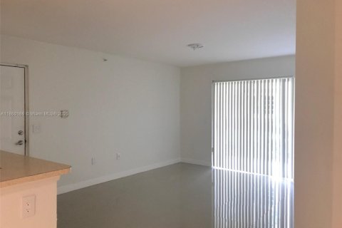 Condo in Homestead, Florida, 2 bedrooms  № 1891103 - photo 5