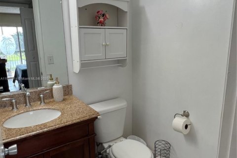 Condominio en alquiler en Pembroke Pines, Florida, 2 dormitorios, 88.54 m2 № 1951652 - foto 7