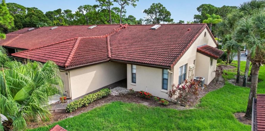 Villa ou maison à Sarasota, Floride 2 chambres, 125.7 m2 № 2427102