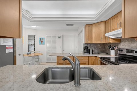 Villa ou maison à vendre à Sarasota, Floride: 2 chambres, 125.7 m2 № 2427102 - photo 19