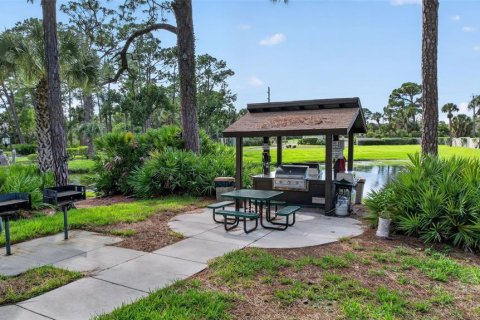 Villa ou maison à vendre à Sarasota, Floride: 2 chambres, 125.7 m2 № 2427102 - photo 8