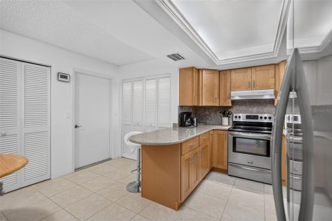 Villa ou maison à vendre à Sarasota, Floride: 2 chambres, 125.7 m2 № 2427102 - photo 12