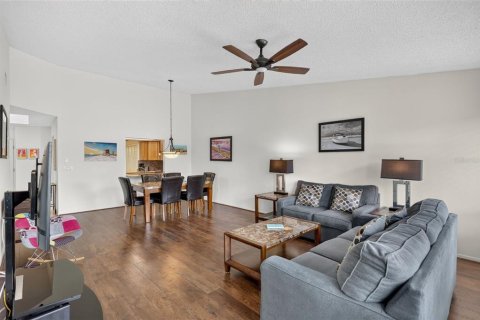 Villa ou maison à vendre à Sarasota, Floride: 2 chambres, 125.7 m2 № 2427102 - photo 27