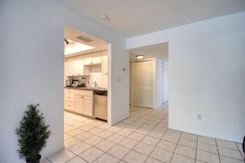 Купить кондоминиум в Клируотер, Флорида 6 комнат, 105.91м2, № 1910231 - фото 8