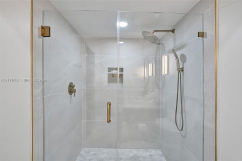 Villa ou maison à vendre à Sunrise, Floride: 4 chambres, 182.09 m2 № 2439363 - photo 23